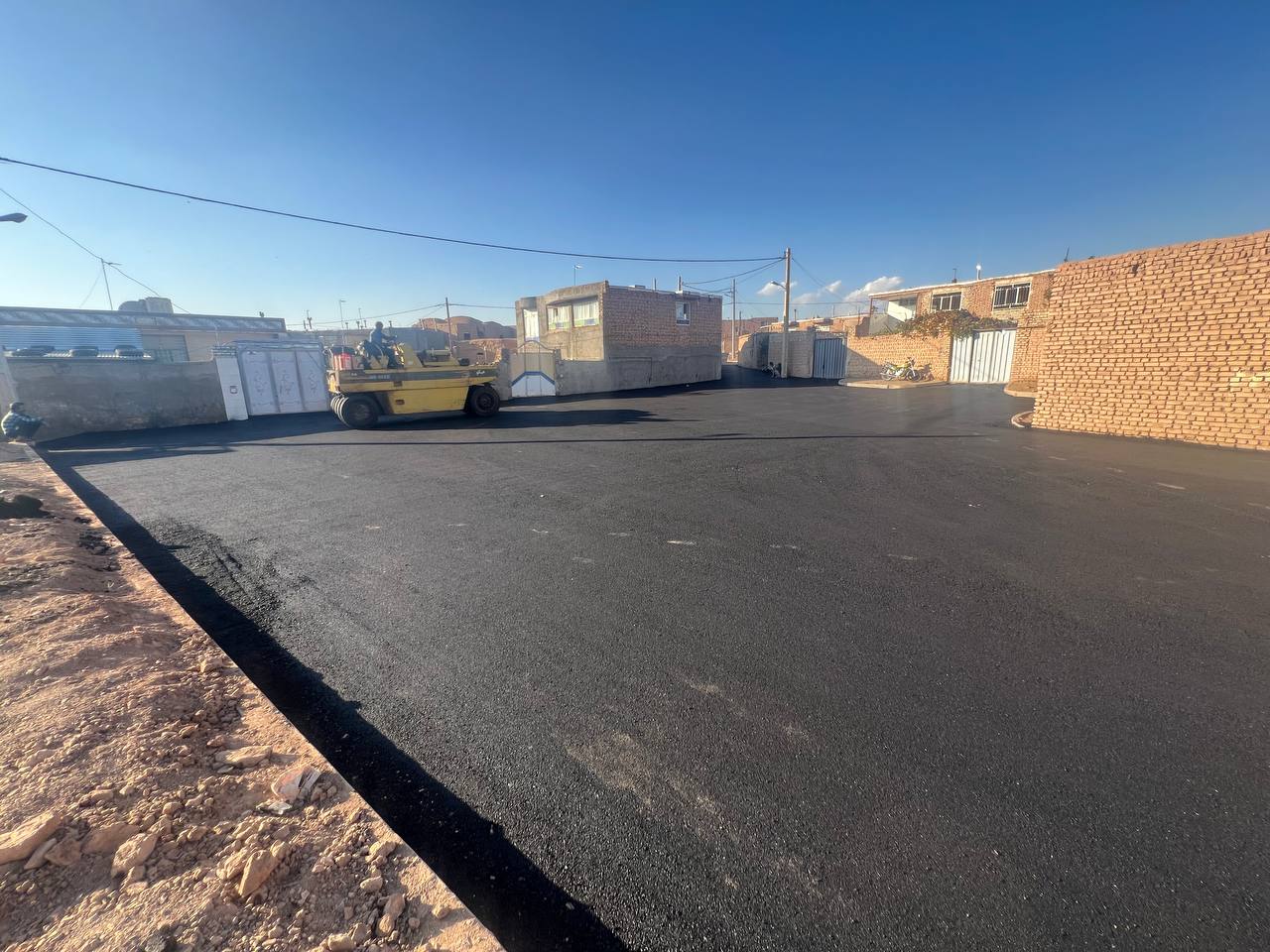 آسفالت روستای تل آباد شهرستان کاشمر 1403