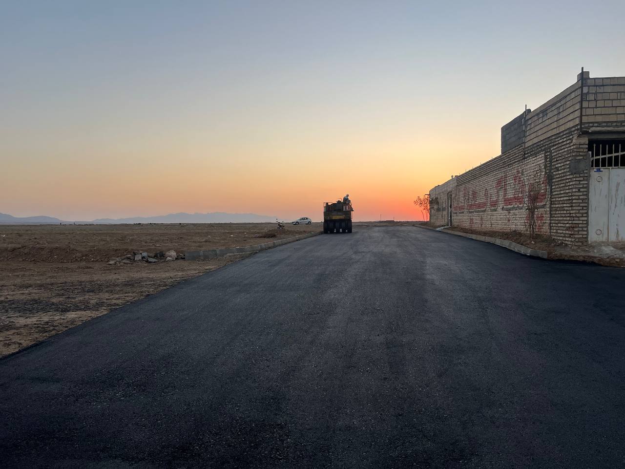 آسفالت روستای عارف آباد شهرستان کاشمر 1403